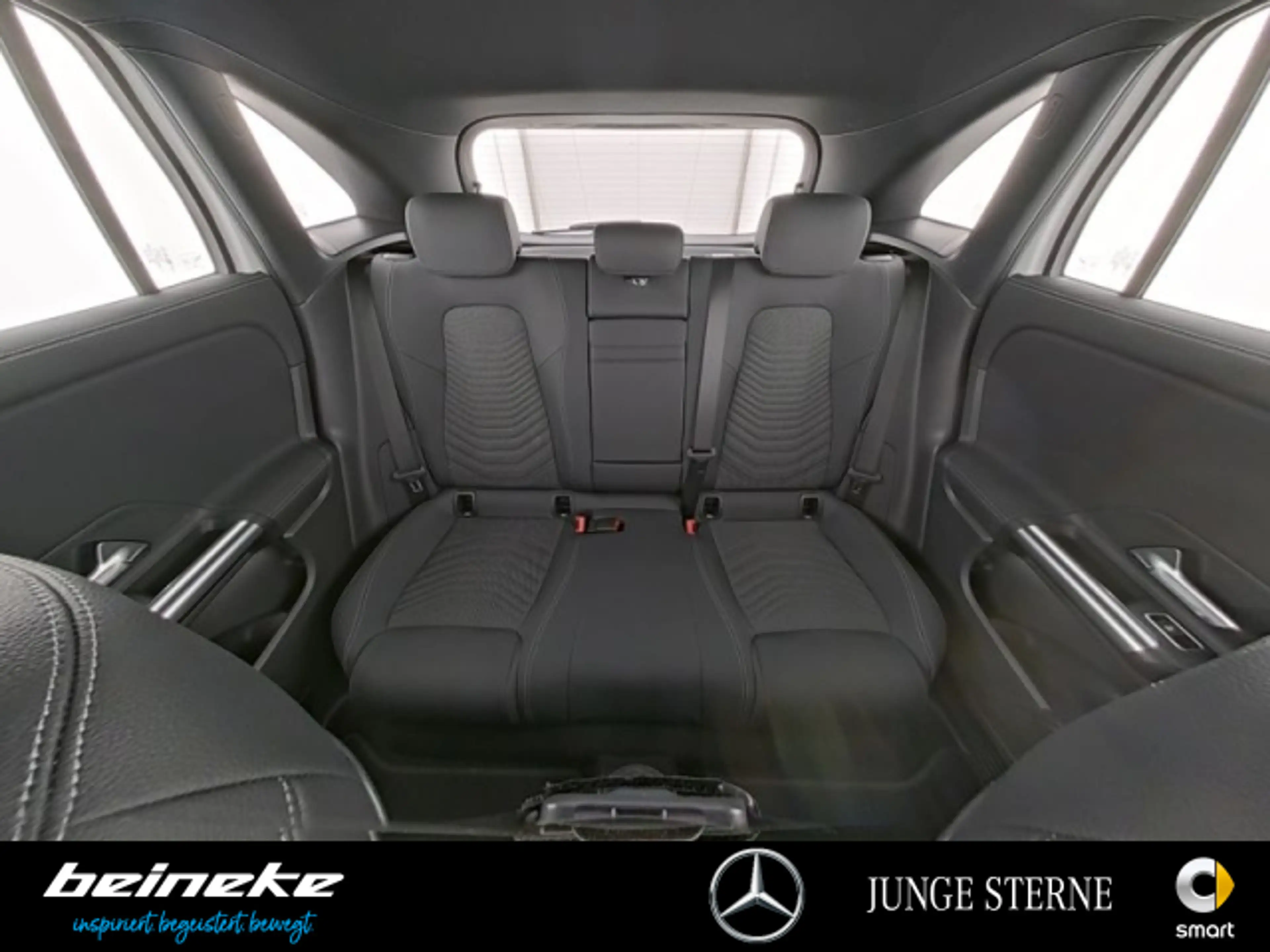 Mercedes-Benz EQA 250 EQA 250+ Progresive Adv Memory CarPlay LED RFK — photo 9
