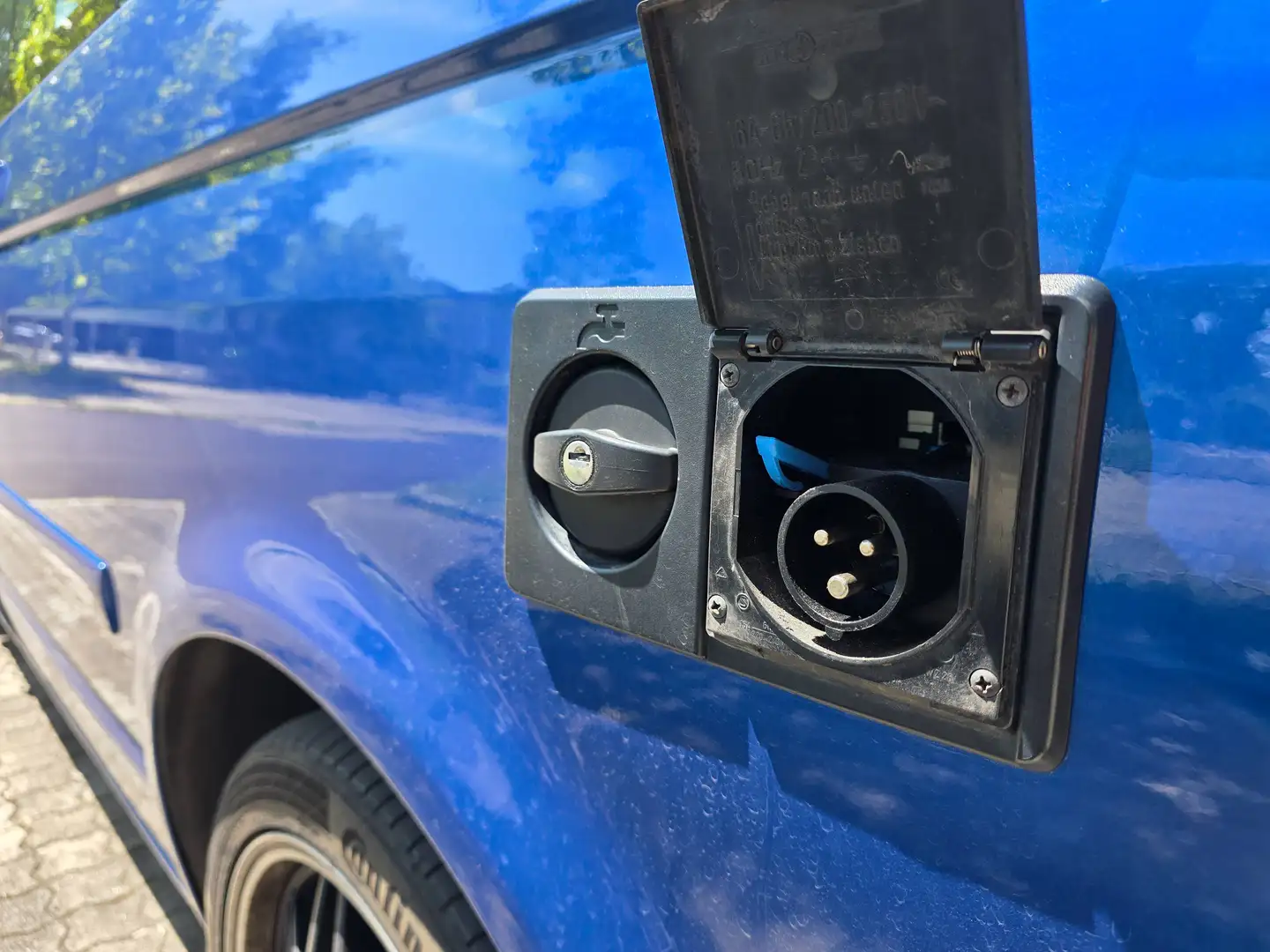 Volkswagen T5 California Ocean Blau - 2