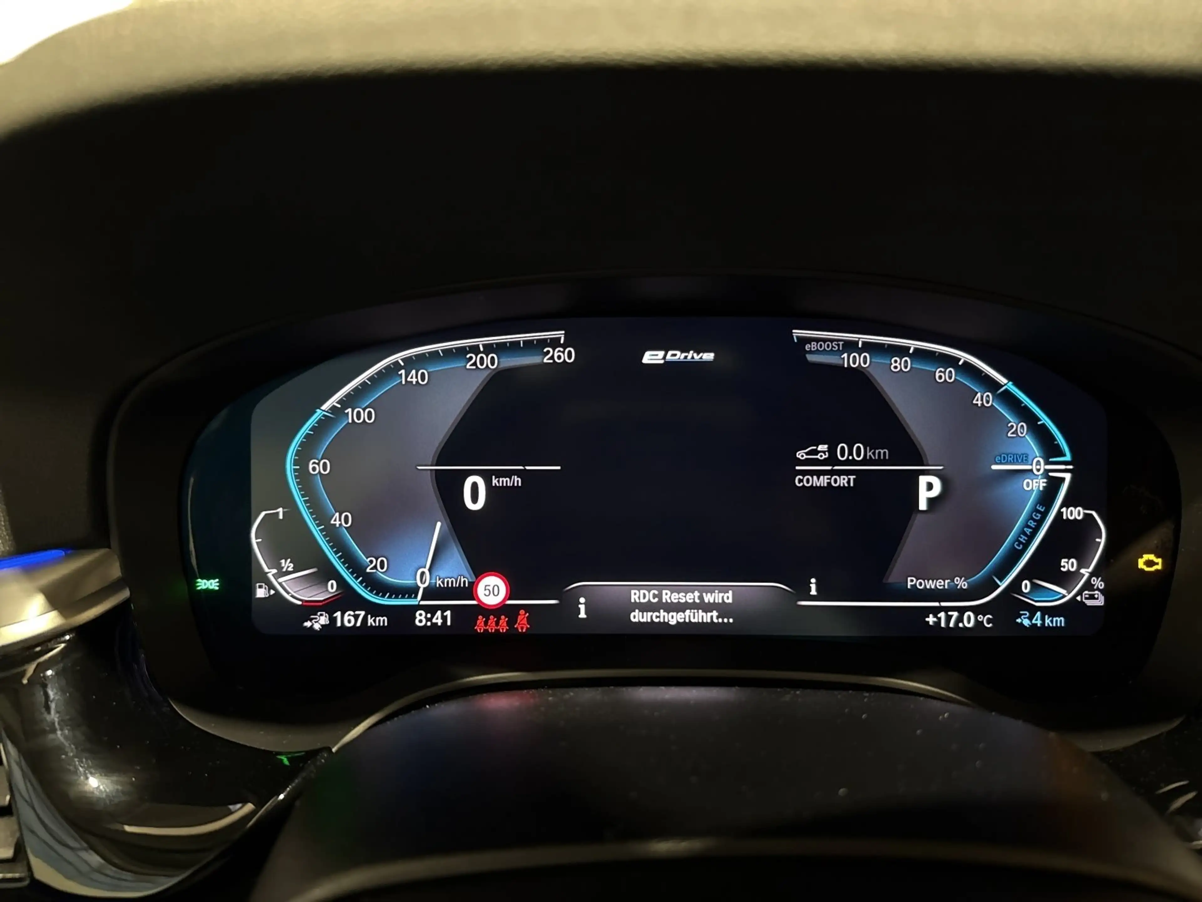 BMW 530 e iPerformance Limousine Sport Line — photo 15