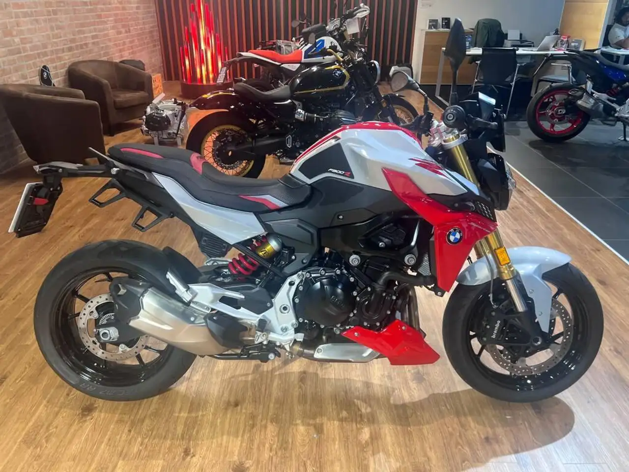 BMW F 900 R