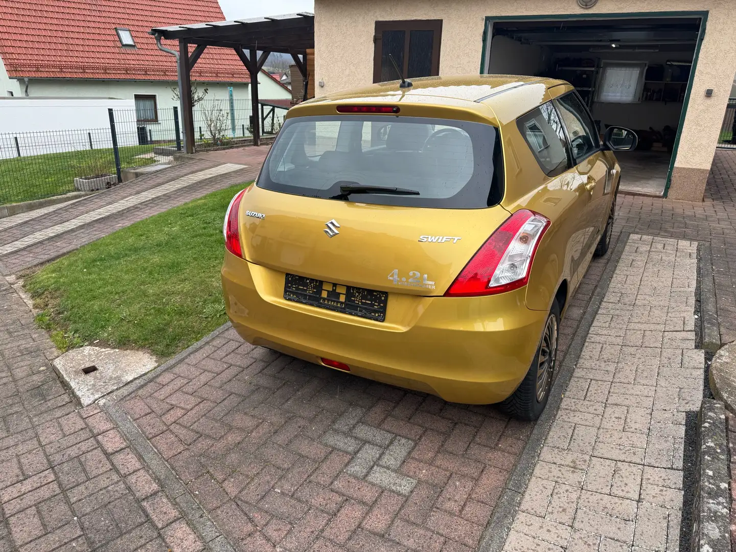 Suzuki Swift 1.2 Zlatna - 2