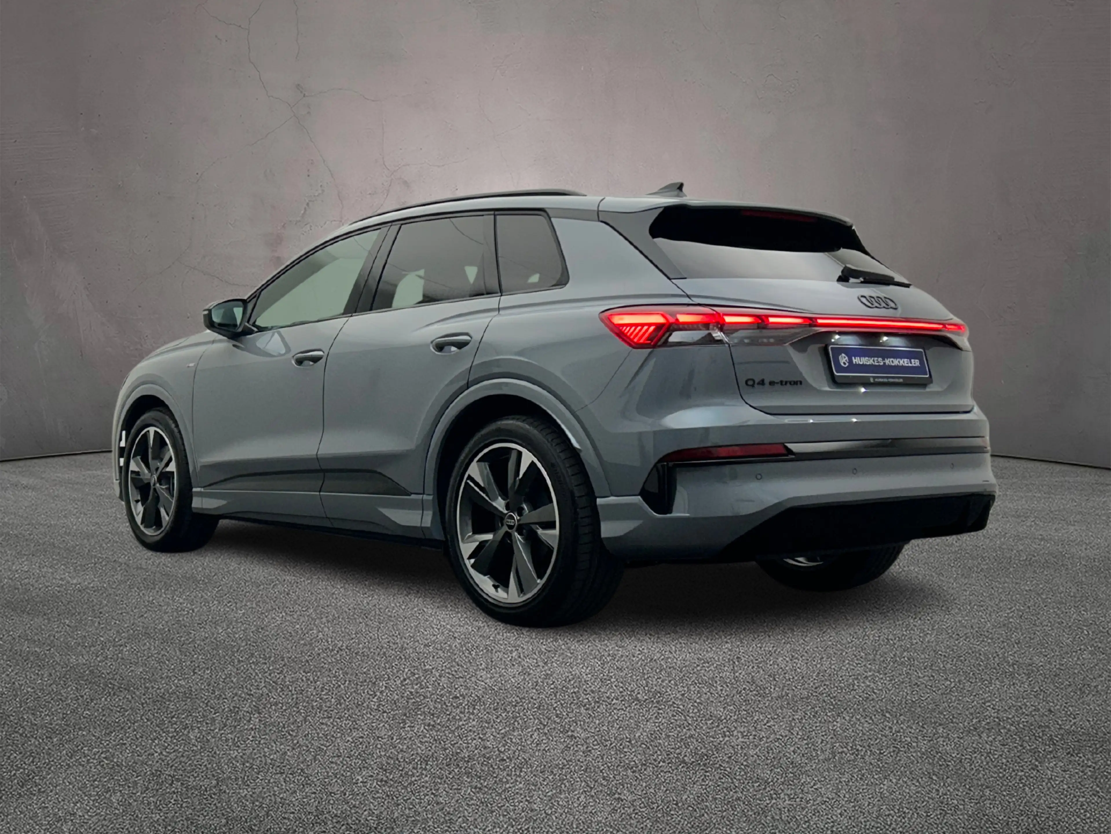 Audi Q4 e-tron e-tron performance 286pk S edition — photo 3