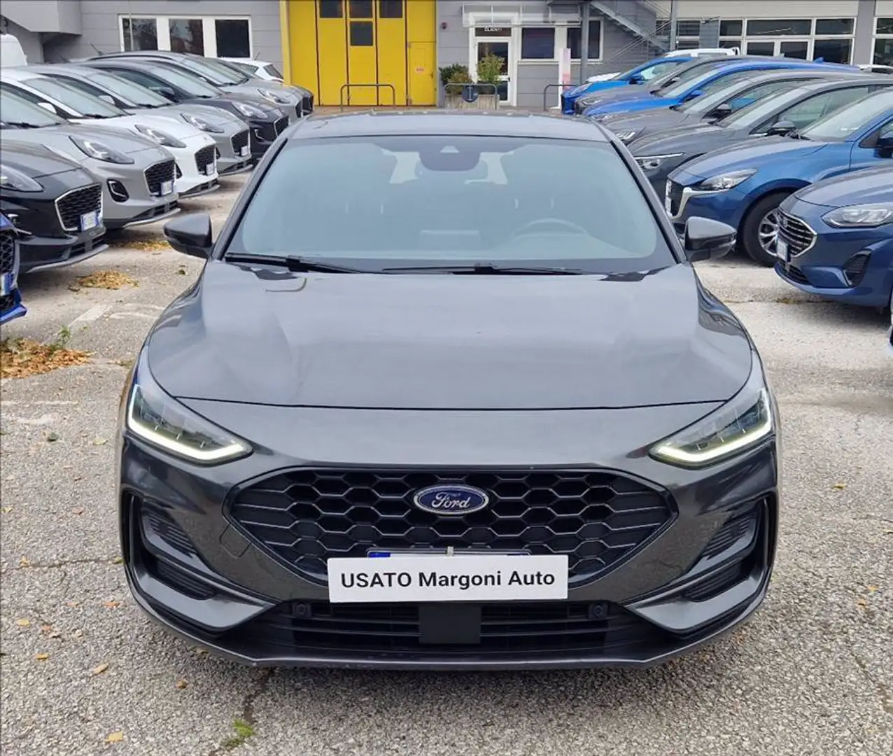 Ford Focus 1.0 ecoboost h ST-Line Design 125cv Gris - 2
