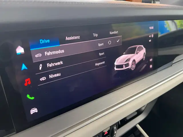 Porsche Cayenne view 11