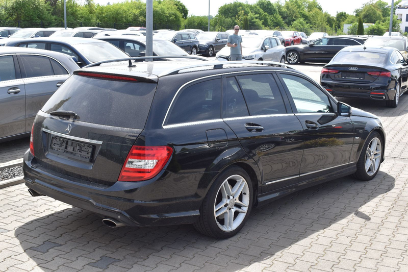 Mercedes-Benz C 300 CDI T 4Matic AMG-line Navi3D~Panorama — photo 4