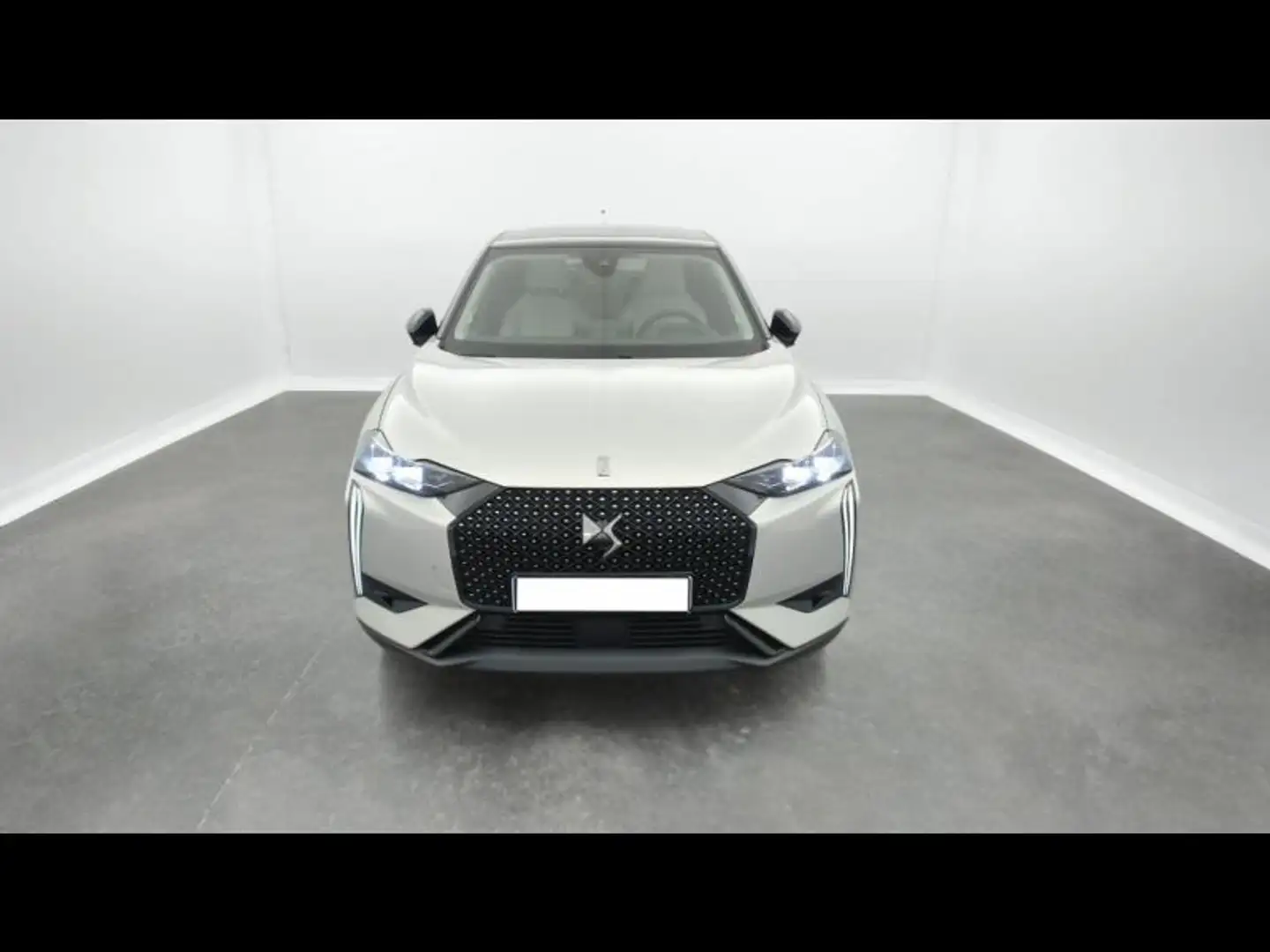 DS Automobiles DS 3 1.2 PureTech 130ch Esprit Voyage Automatique - 2