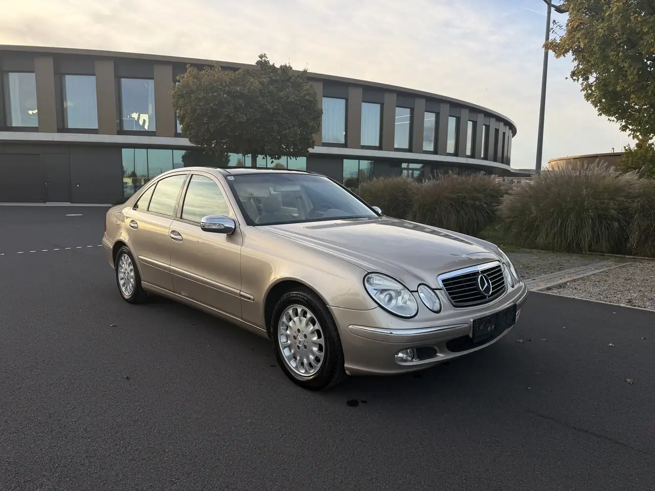 Mercedes-Benz E 220