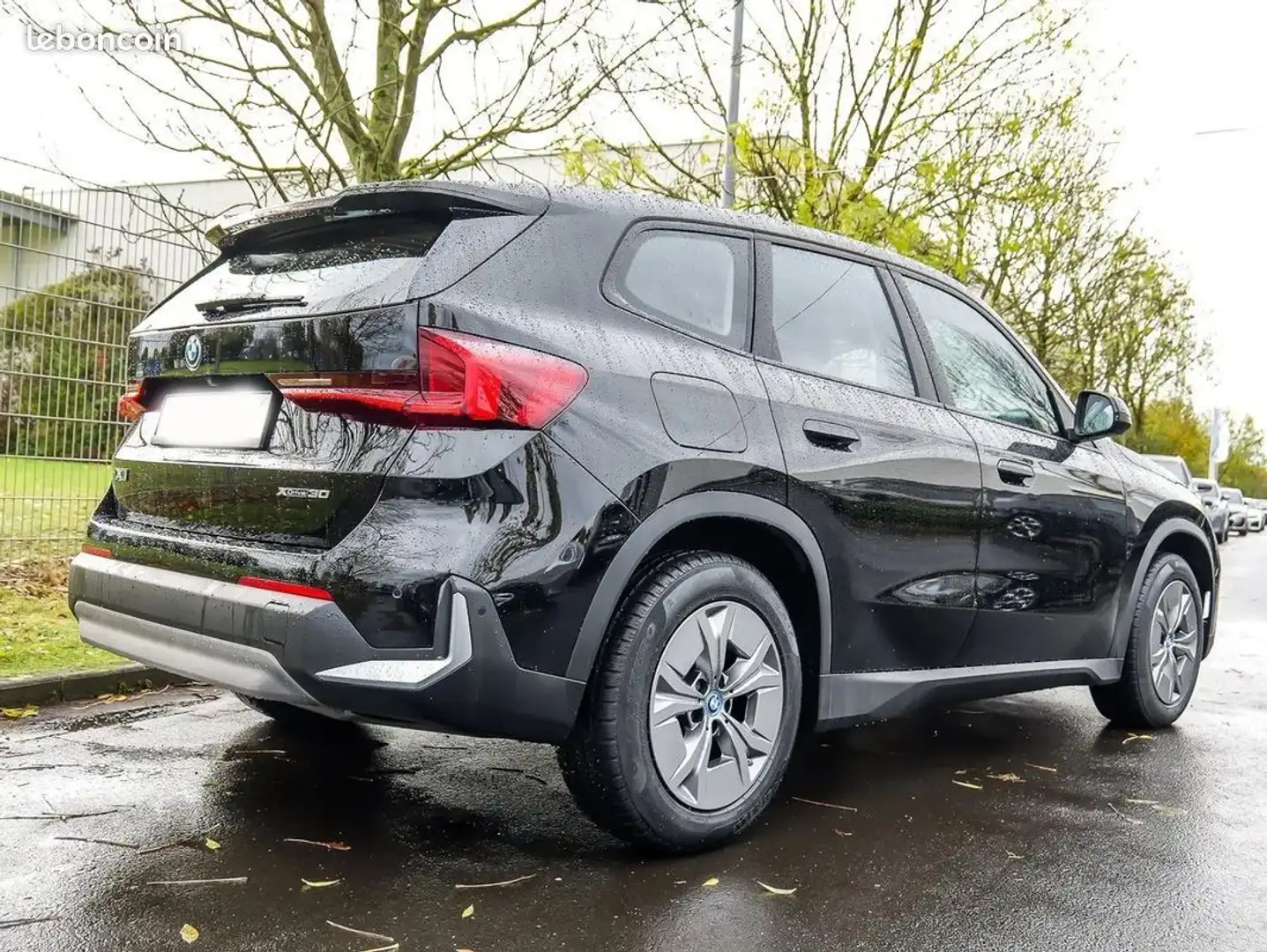 BMW iX1 xDrive30 Noir - 2
