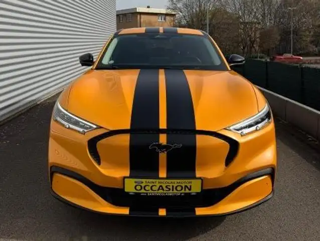 Ford Mustang Mach-E Mustang Mach-E 76 kWh AWD Standard Range (MY22)