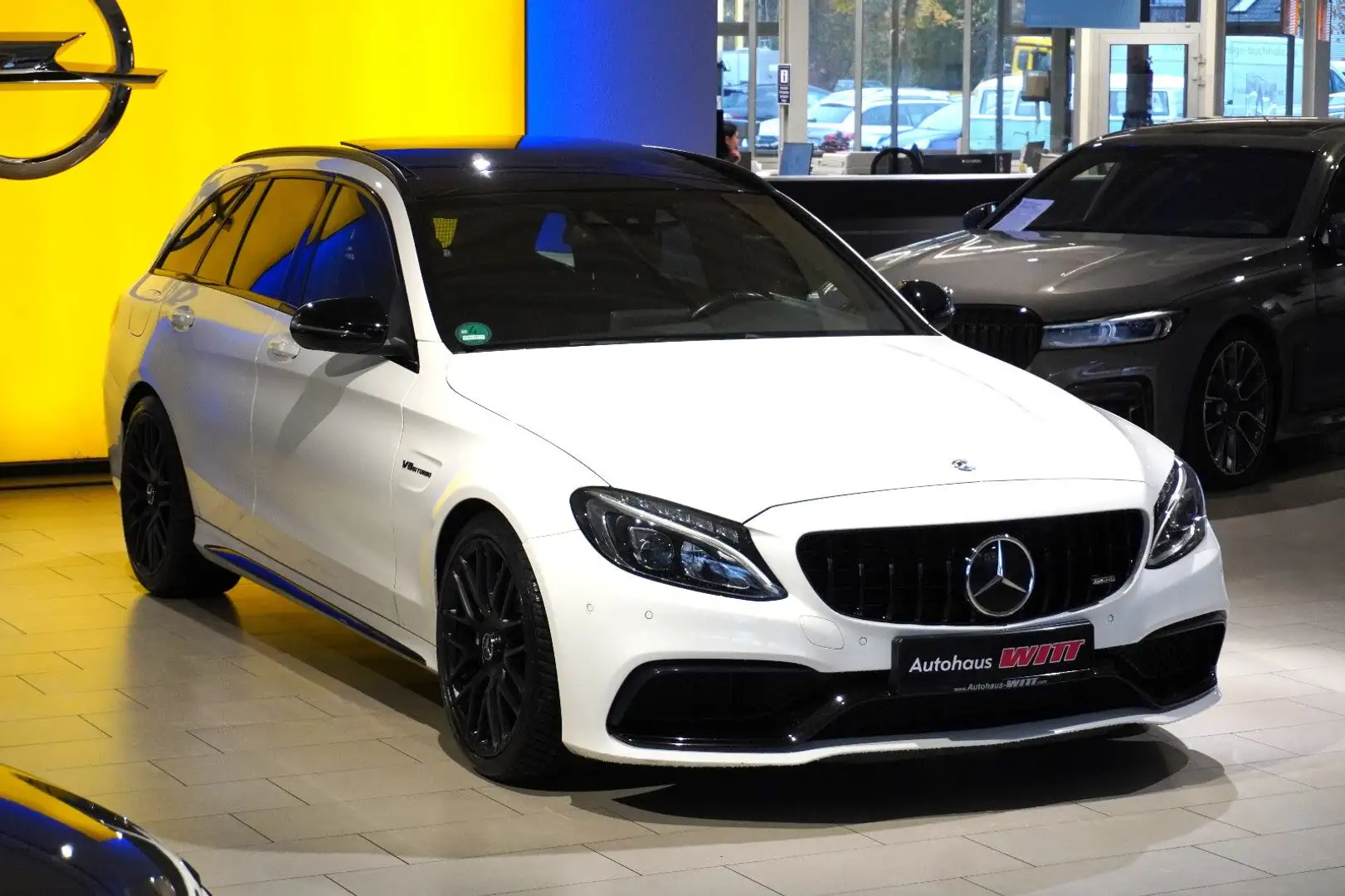 Mercedes-Benz C 63 AMG T-Mod  ~Burmester~Pano~AMG Performance~ Weiß - 1
