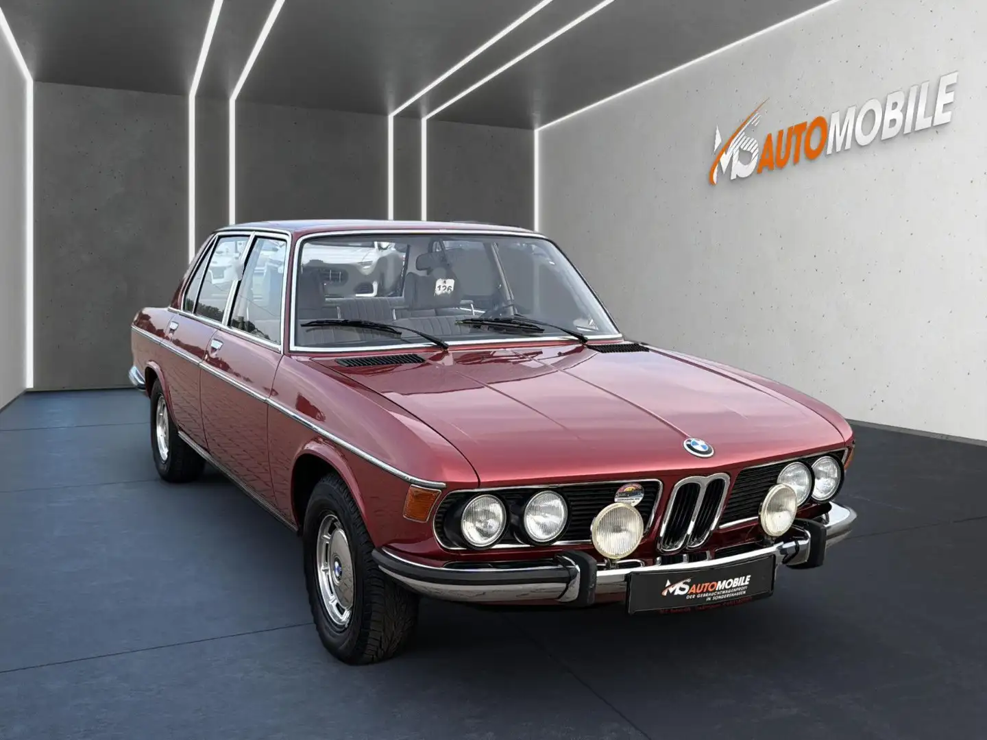 BMW 525 2500 Rot - 2