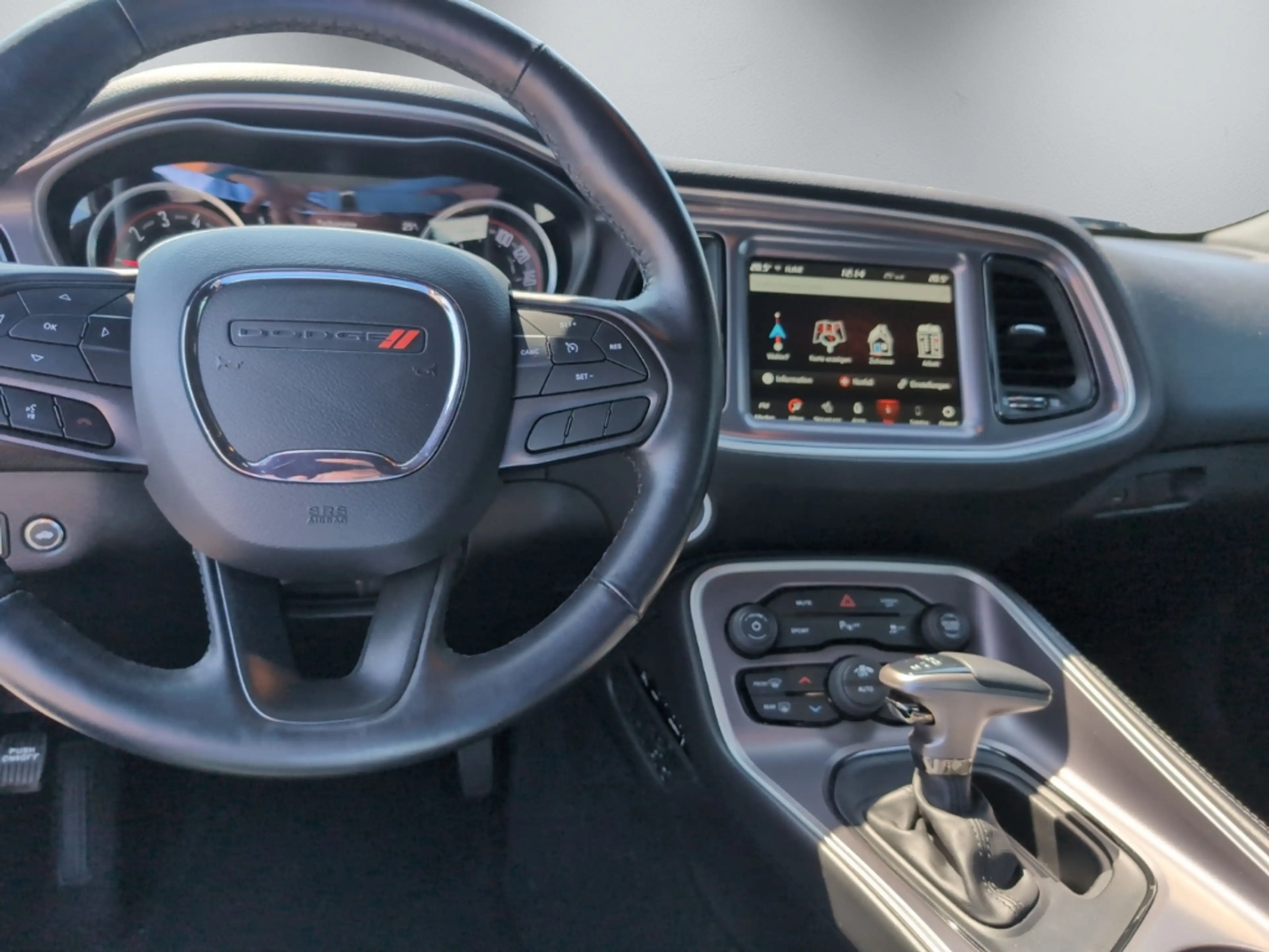 Dodge Challenger SXT 3,6 V6 TOP-Zustand 1.Hand — photo 8