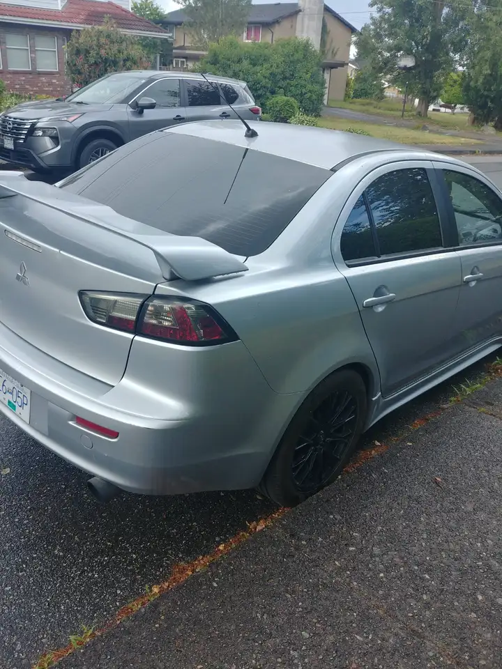 Mitsubishi Lancer photo Mitsubishi Lancer
