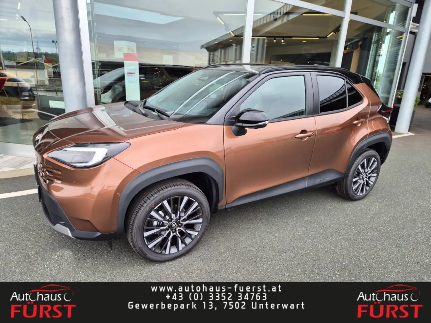 Toyota Yaris Cross Cross Lounge 1,5 VVT-i Hybrid CVT *PREMIUM-PAKET* Braun - 1