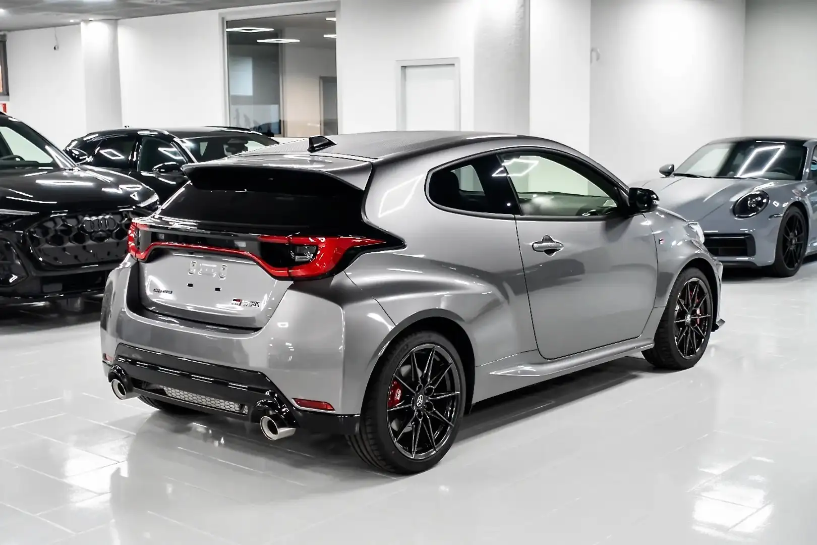 Toyota Yaris GR Circuit CERCHI FORGIATI SEDI RISC+PNEU WINTER Grau - 2