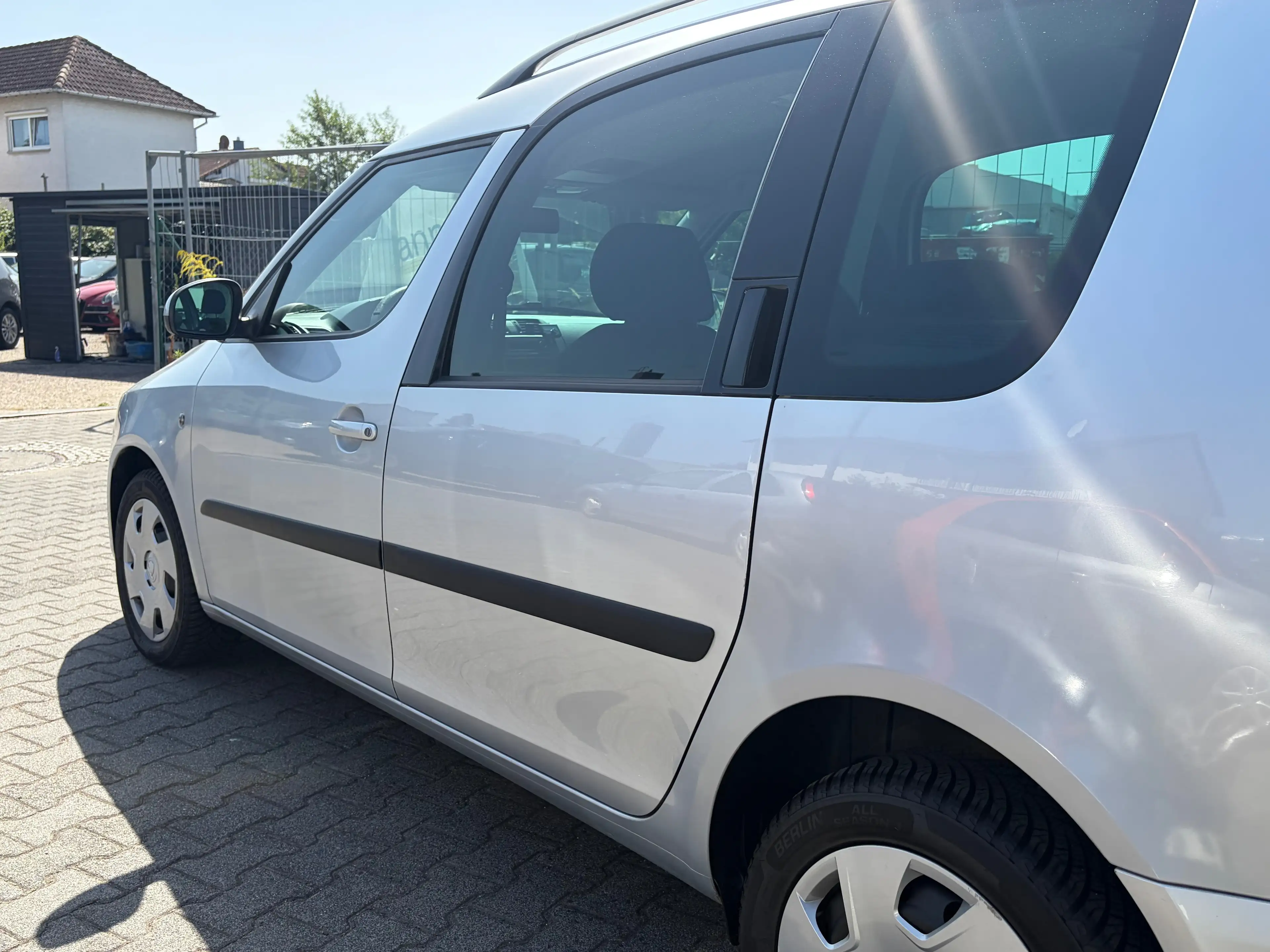 Skoda Roomster Automatik*2.Hand*SHZ*PDC*HU/AU Neu*Klima — photo 6