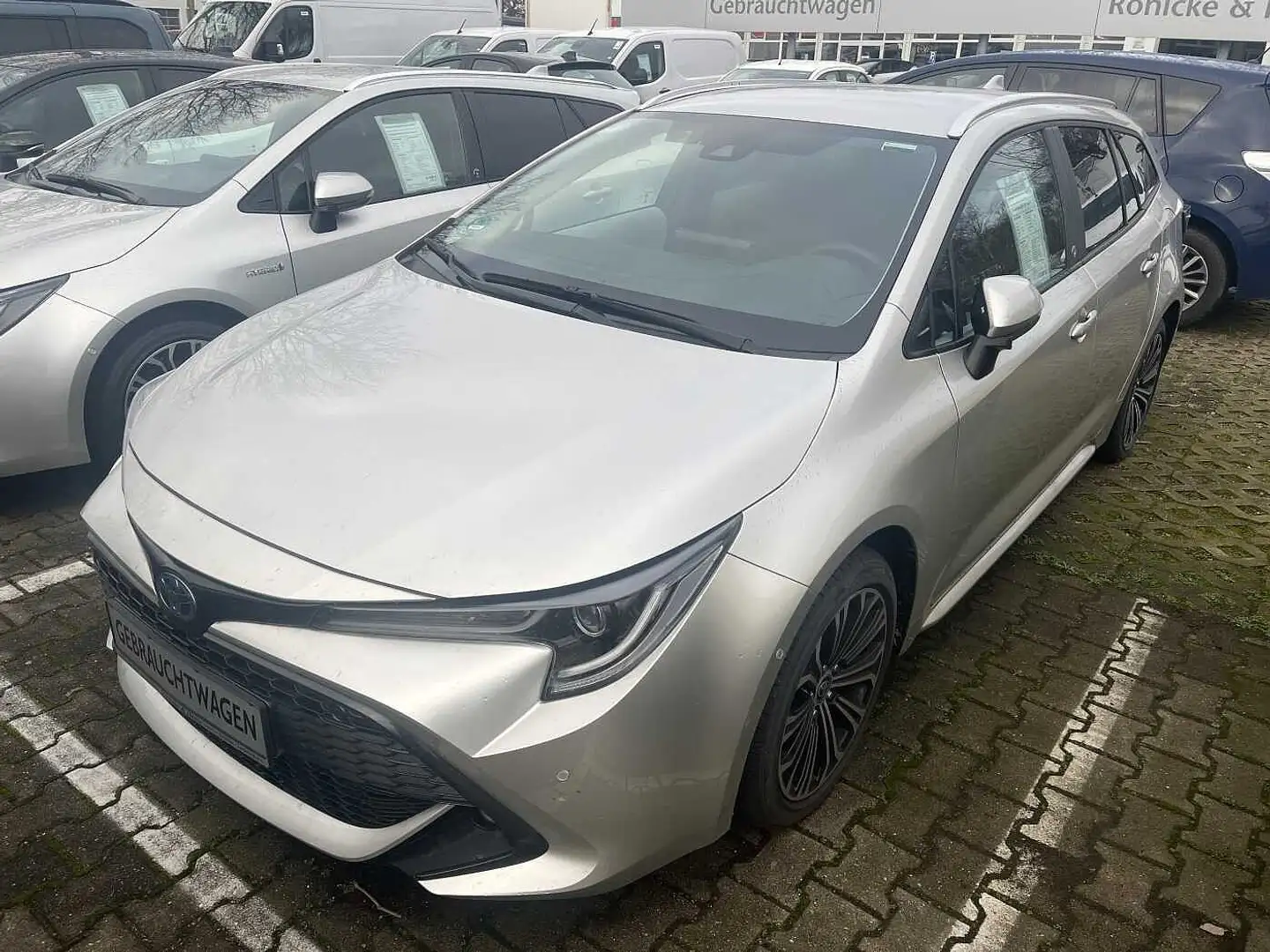 Toyota Corolla Touring Sports Hybrid 1.8 Team D Silber - 1