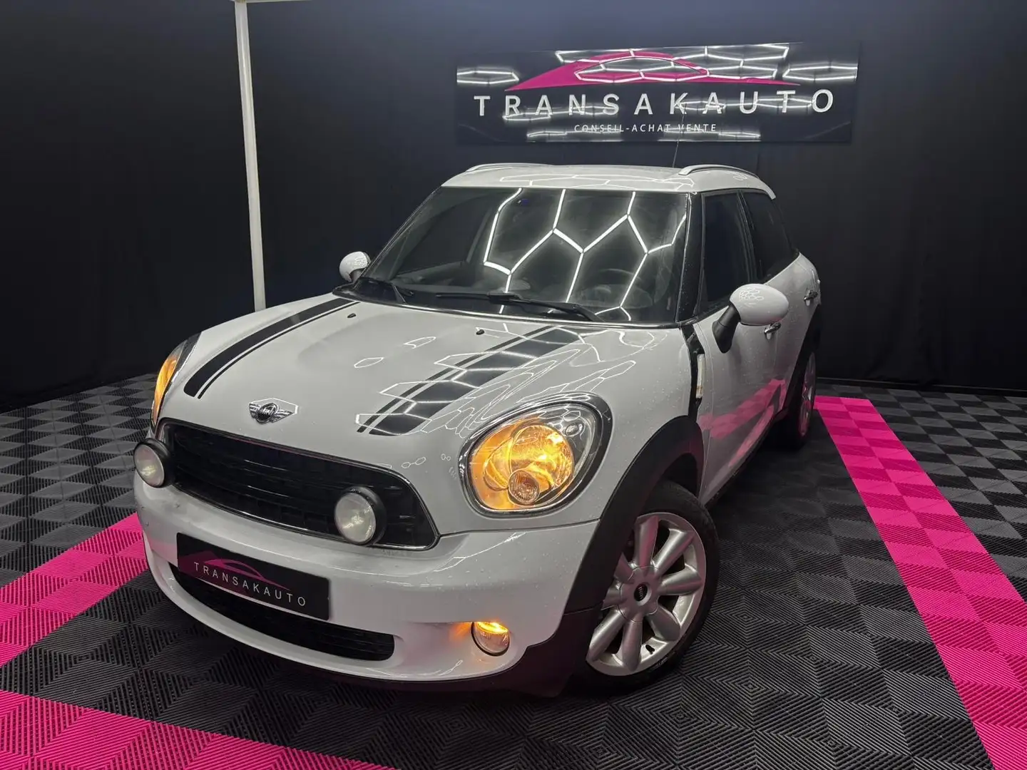 MINI Cooper D Countryman Mini Countryman 1.6 D Cooper Blanc - 1