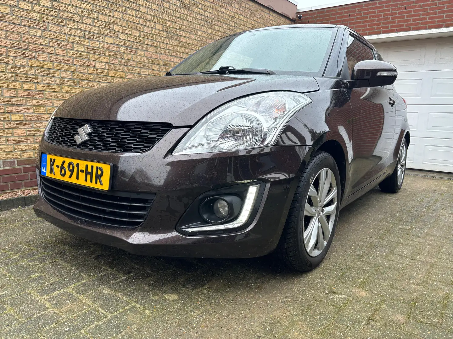 Suzuki Swift 1.2 Base EASSS Brown - 2