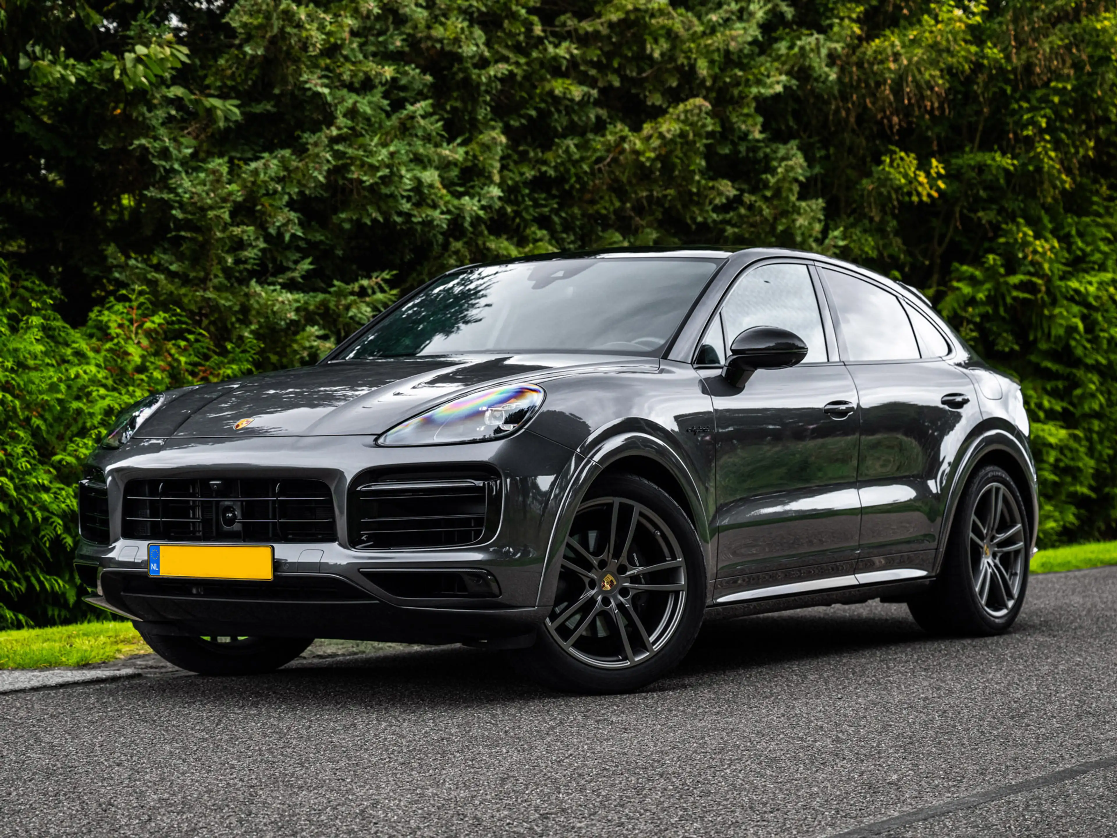 Porsche Cayenne Coupé 3.0 E-Hybrid | BTW | Carbon | 1e Eig | Deale