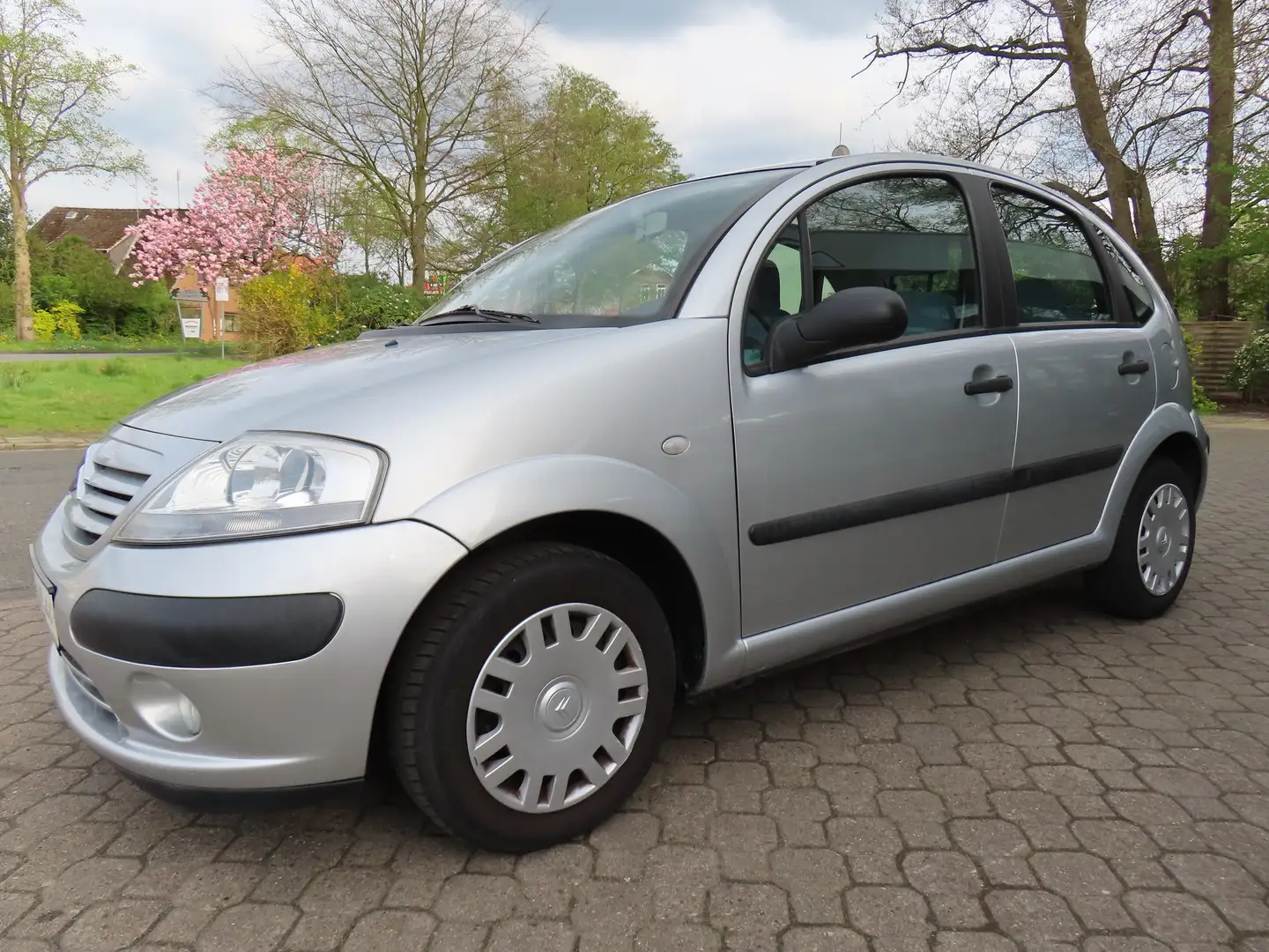 Citroen C3 1.4 VSX *nur 55 TKM*HU neu*1.Hand*Scheckheft*Klima Srebrny - 2