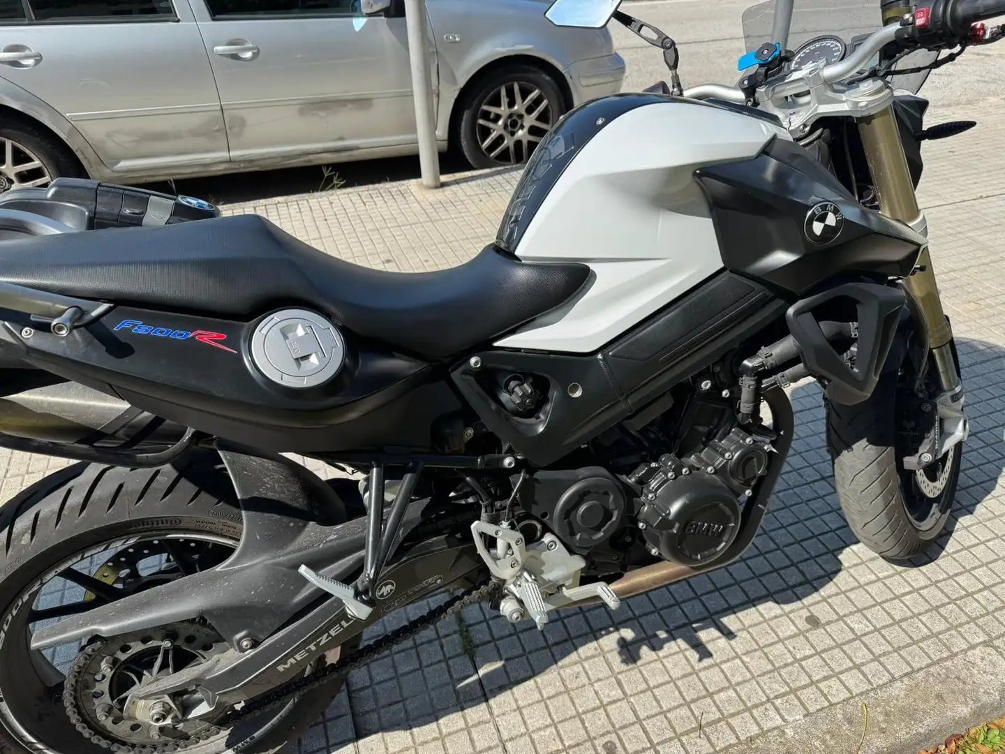 BMW F 800 R Белый - 1