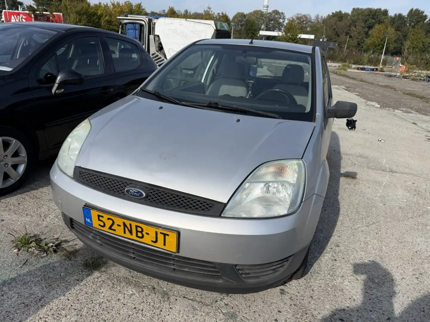 Ford Fiesta 1.25-16V Celebration Grijs - 2