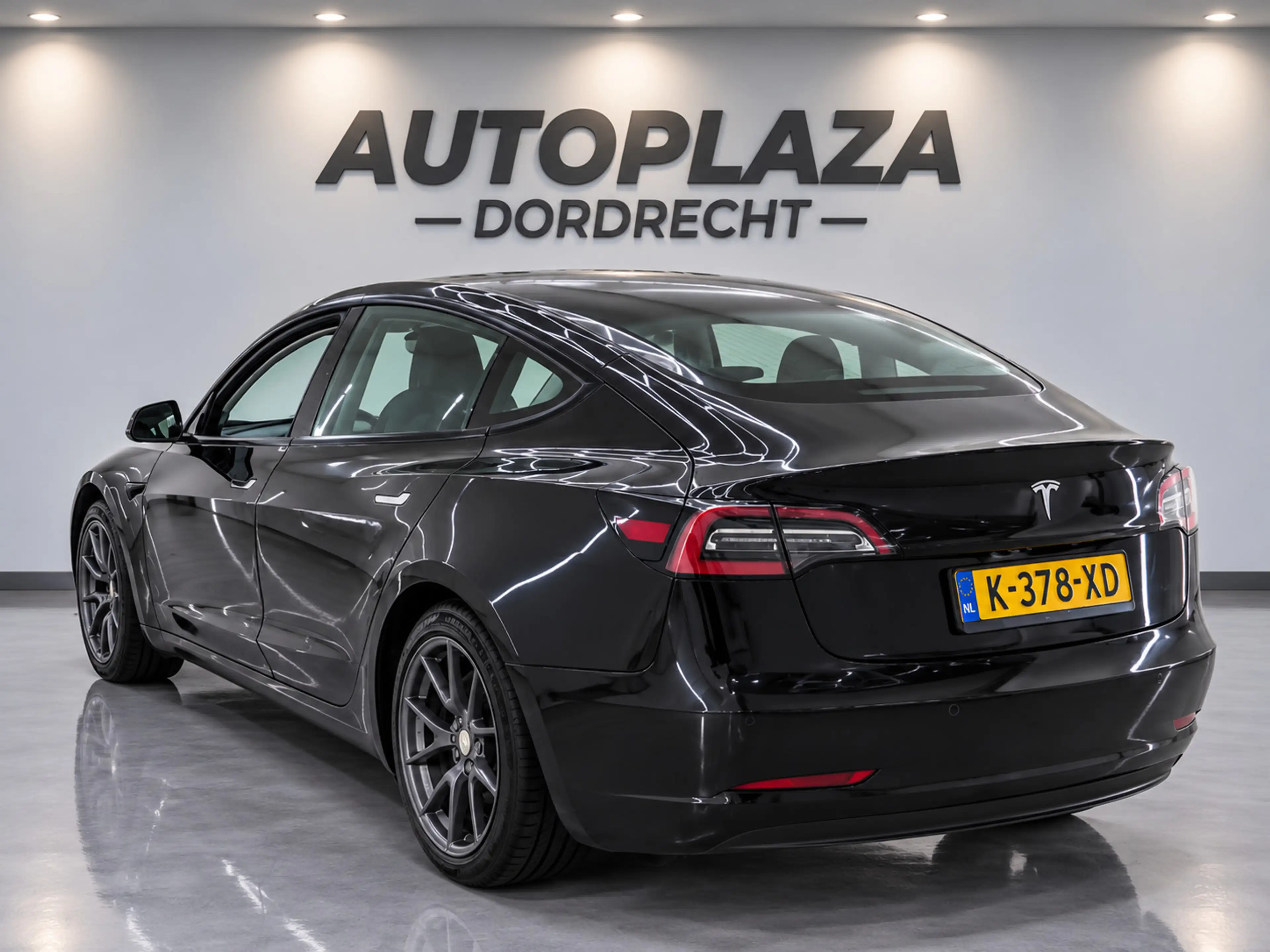 Tesla Model 3 Standard RWD Plus 60 kWh Trekhaak — photo 3