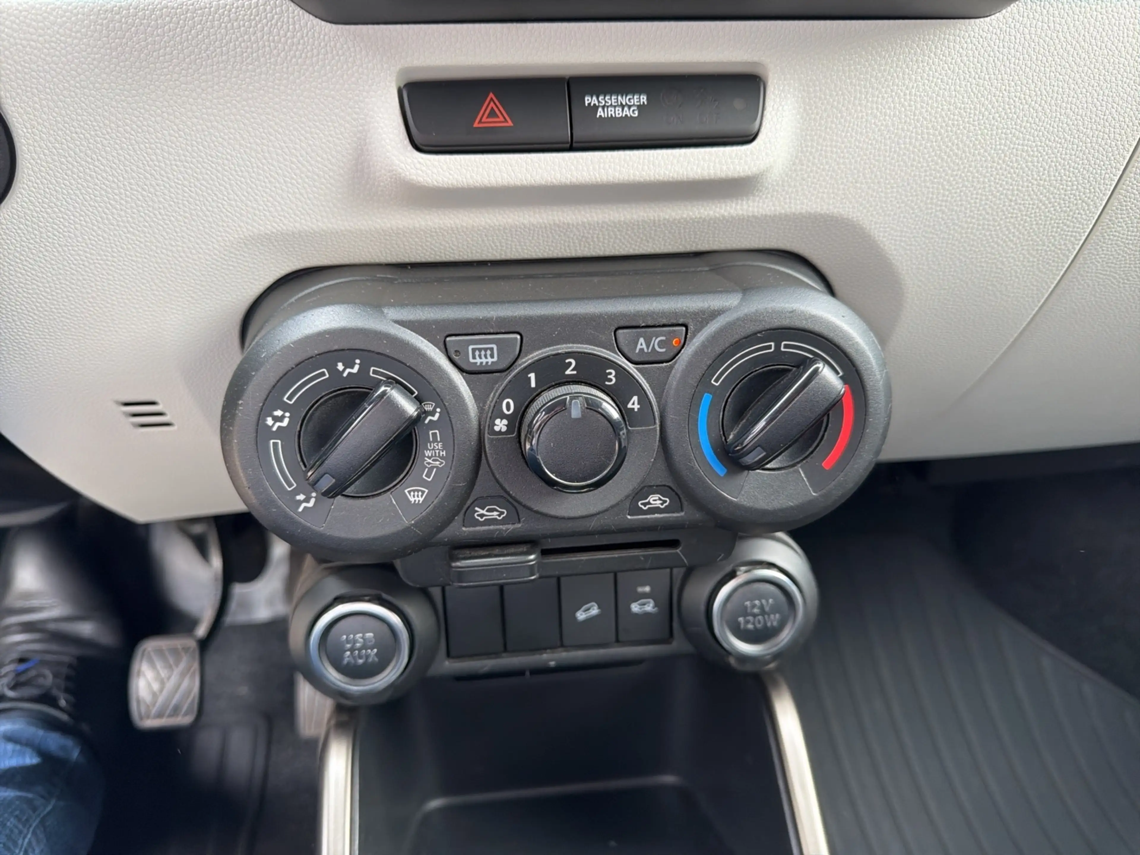 Suzuki Ignis 1.2 90PS Comfort Allgrip 4x4 — photo 11