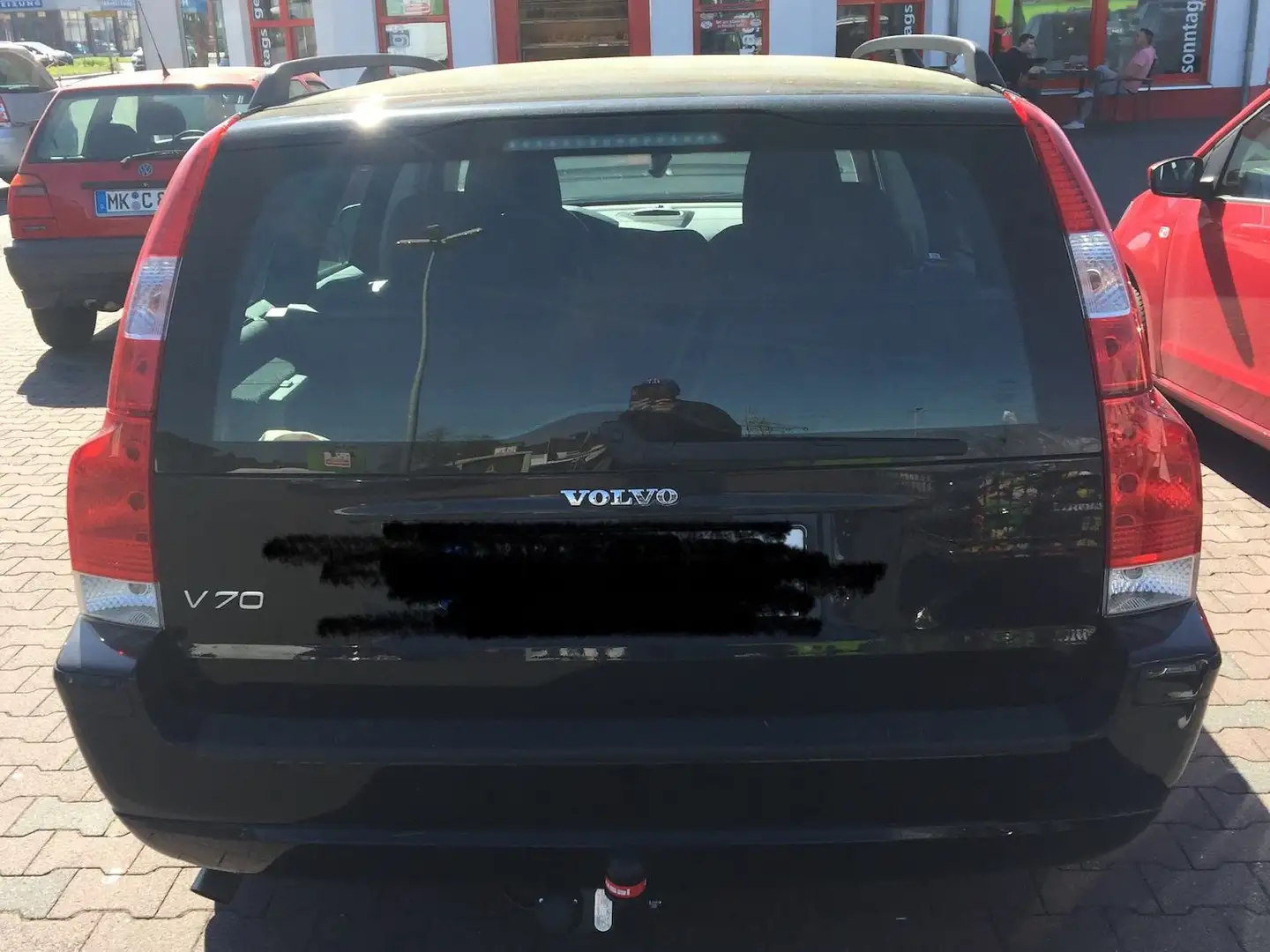 Volvo V70 V70 2.4 Aut. Momentum Чорний - 1