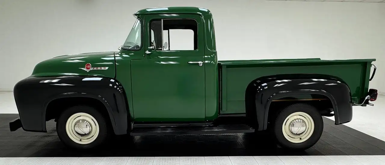 Ford F 100 Pickup, foto 2