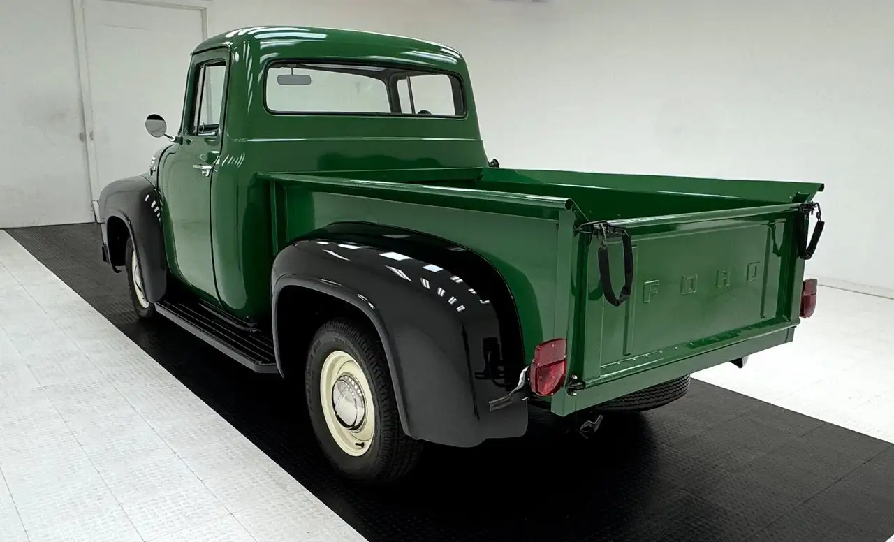 Ford F 100 Pickup, foto 3
