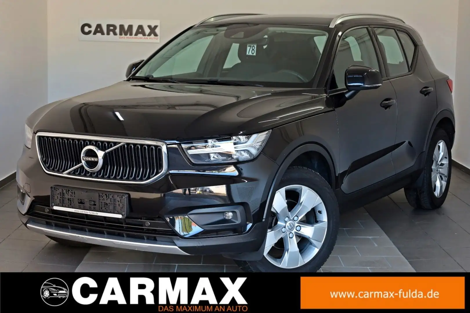 Volvo XC40 T3 Momentum Pro, Navi, LED, DAB, PDC Schwarz - 1
