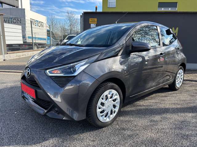 Imagine Toyota Aygo x-play