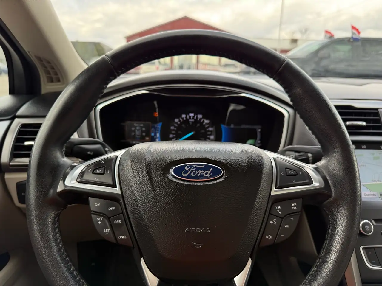 Ford Fusion Energi снимка Ford Fusion Energi