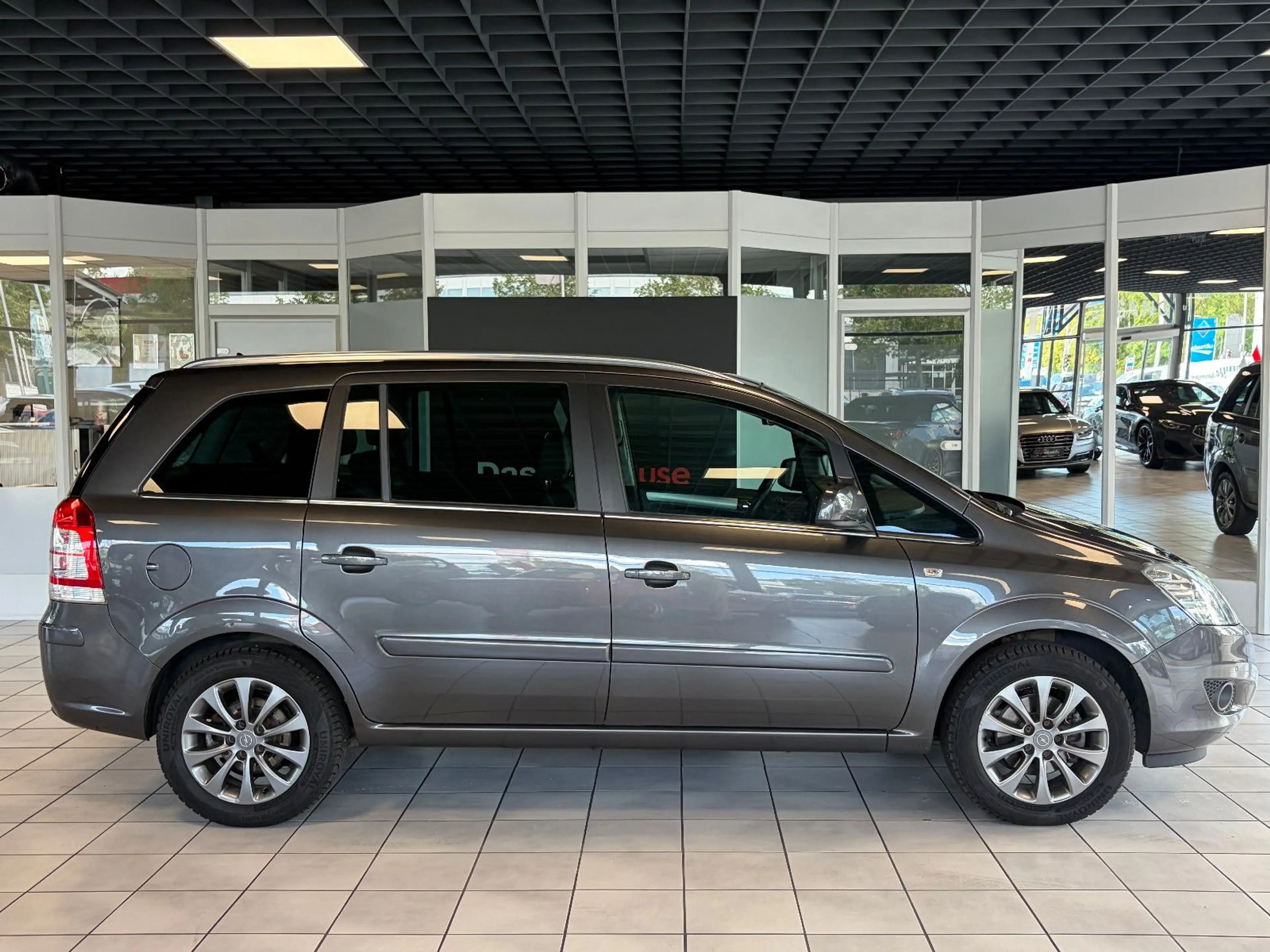 Opel Zafira B 1.8 Innovation "110 Jahre"·7 Sitzer·AHK — photo 2