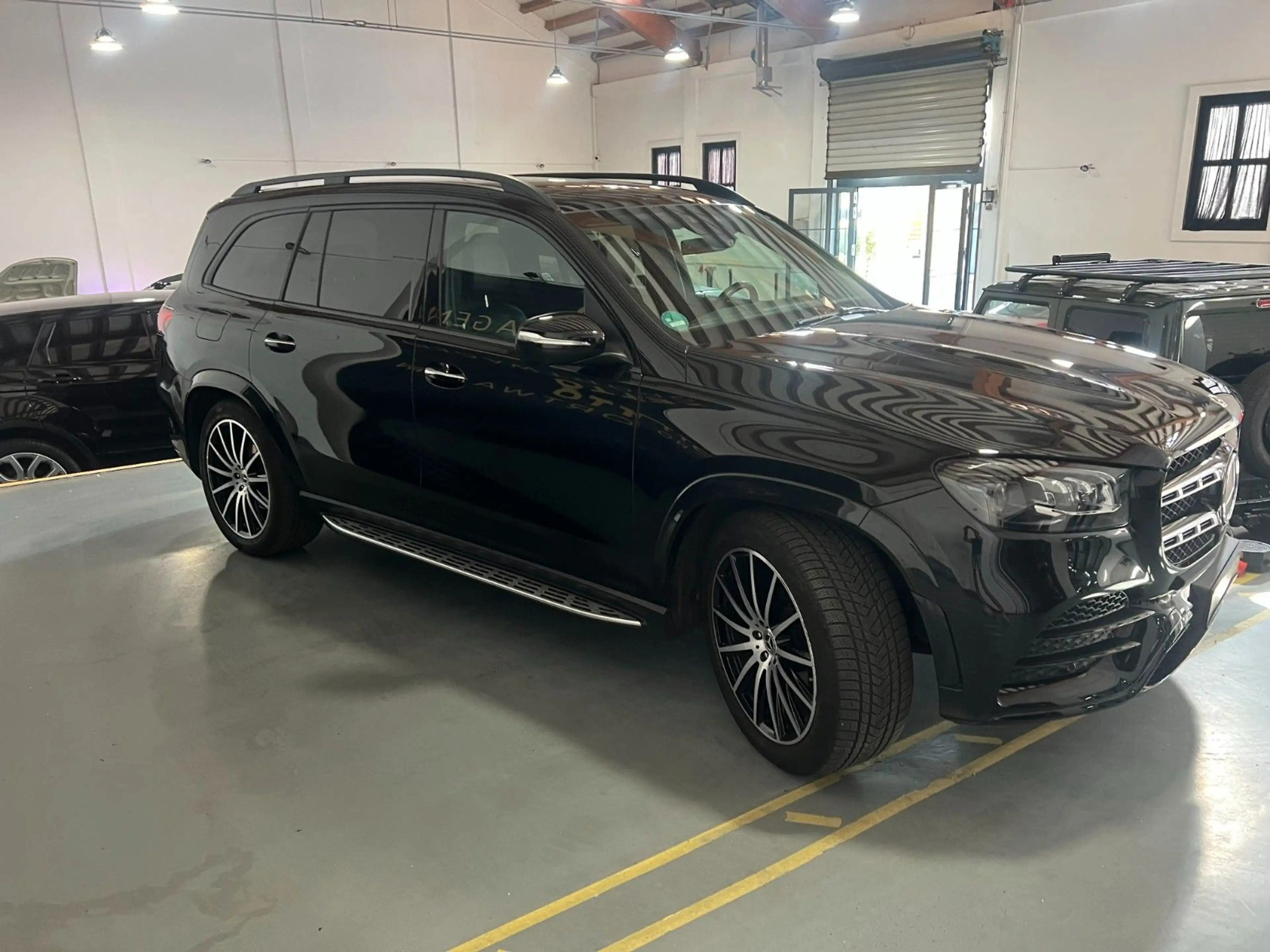Mercedes-Benz GLS 400 d 4Matic | NP 120.TE | 7-Sitzer | — photo 4