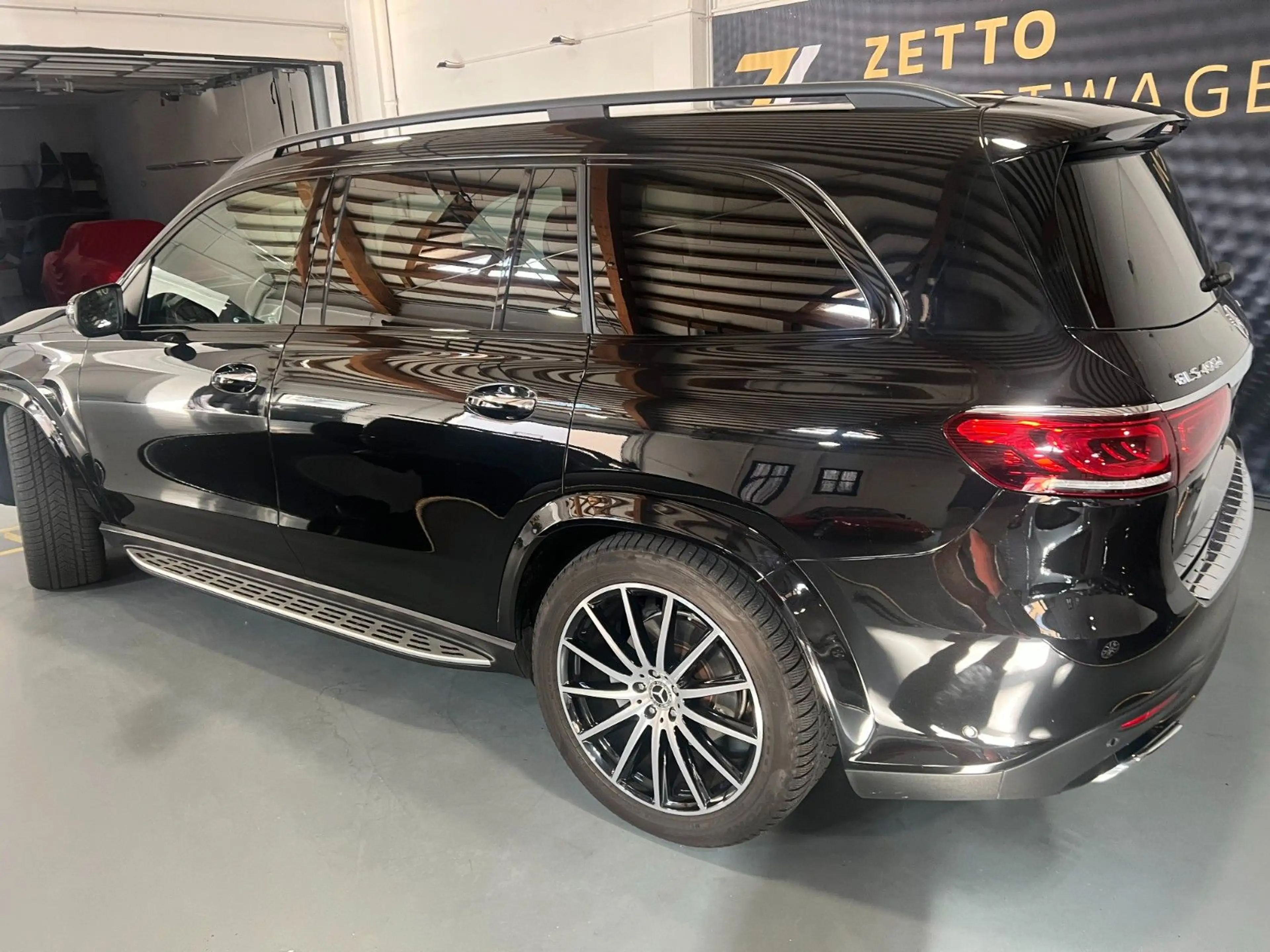 Mercedes-Benz GLS 400 d 4Matic | NP 120.TE | 7-Sitzer | — photo 2