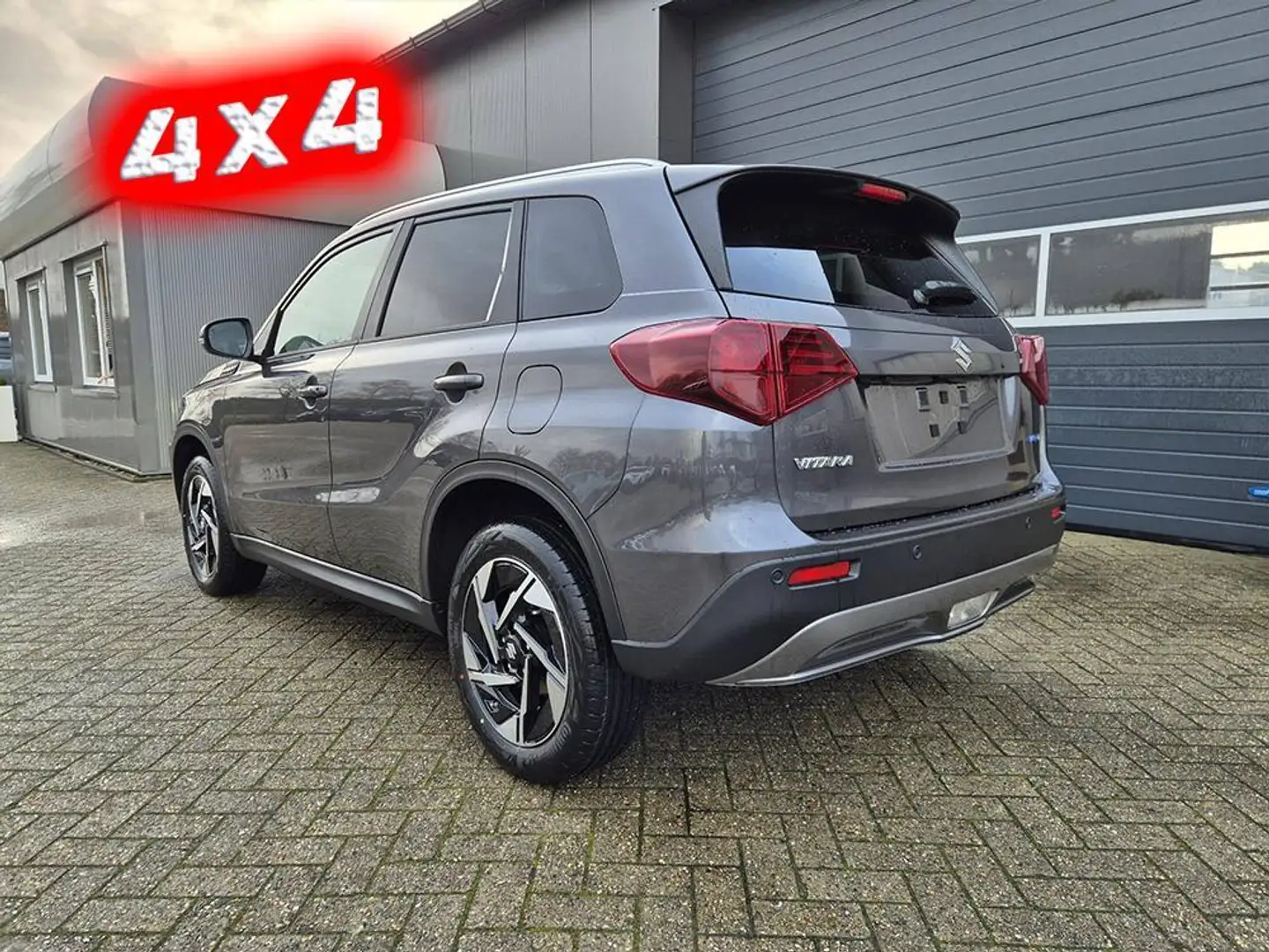 Suzuki Vitara Comfort+ 110PS Automatik MHEV 4x4 ALLGRIP 1.4 B... Grau - 1