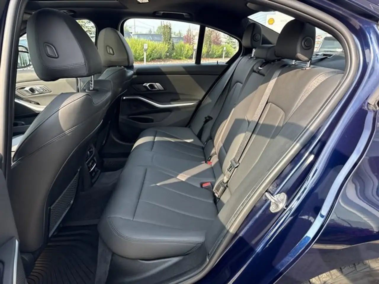 BMW 3 Series photo BMW 3 Series