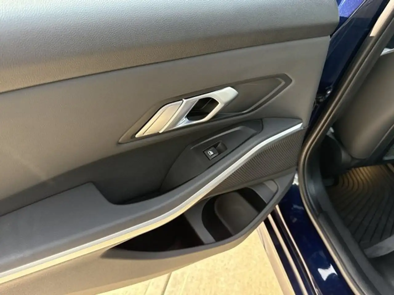 BMW 3 Series photo BMW 3 Series