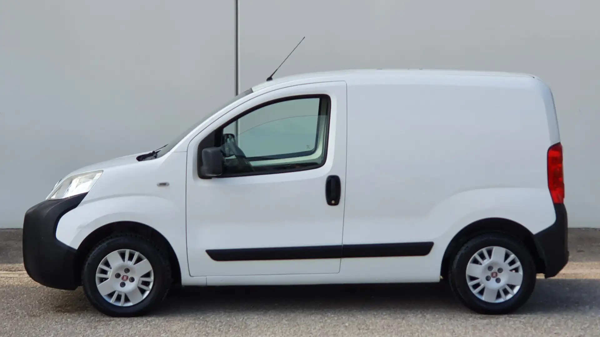 Fiat Fiorino 1.3 MJT 75CV SX Allestito Manutenzione iva comp. Bianco - 2