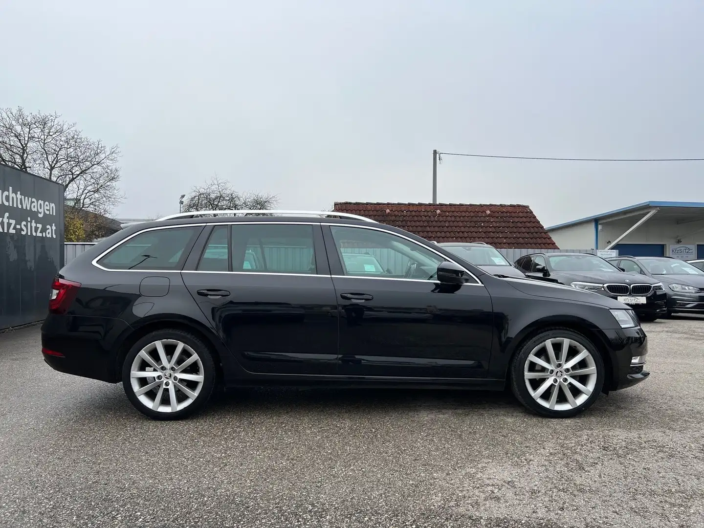 Skoda Octavia Combi 1,0 TSI Style | LED/VIRTUAL/18 ZOLL Schwarz - 2