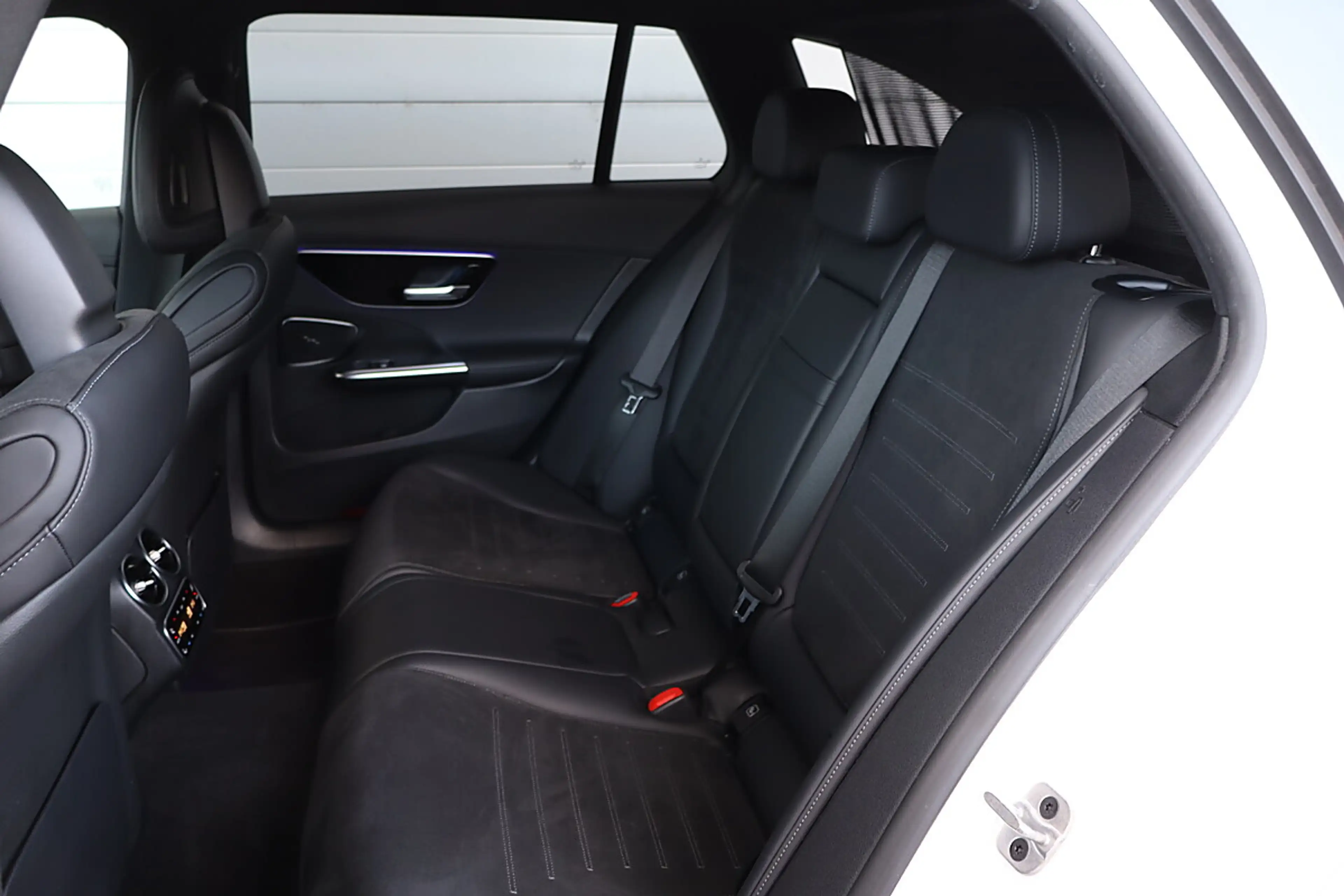 Mercedes-Benz C 220 d AMG | 4Matic|PANO|AHK|360°|Soundsystem — photo 13