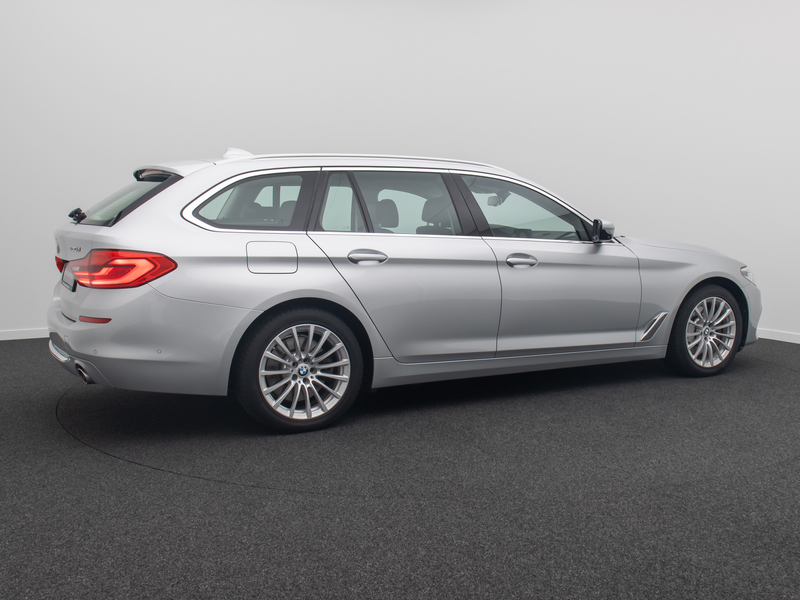BMW 530 LuxuryLine Panoram 360°HUD HiFi DisplKey — photo 6