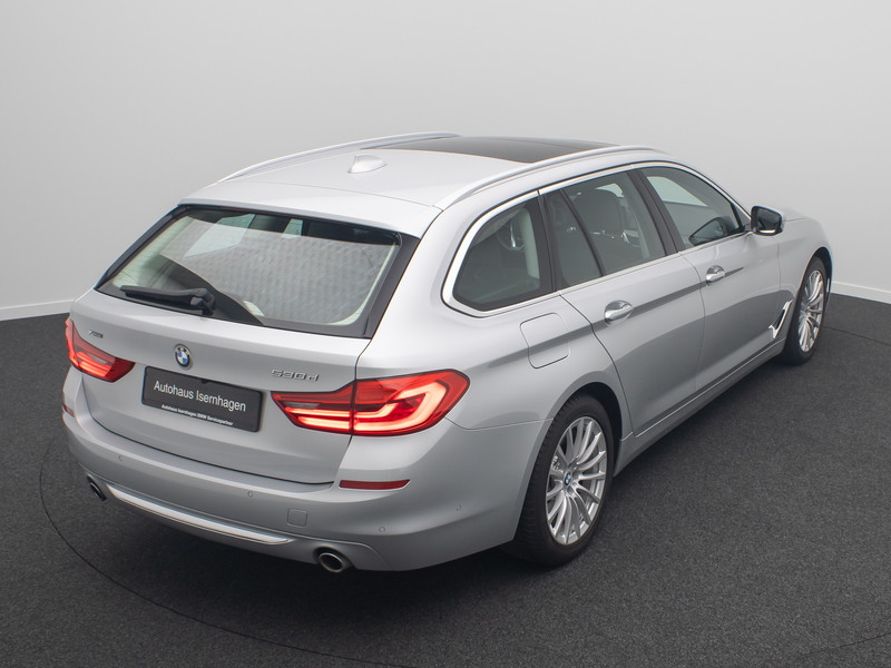 BMW 530 LuxuryLine Panoram 360°HUD HiFi DisplKey — photo 7