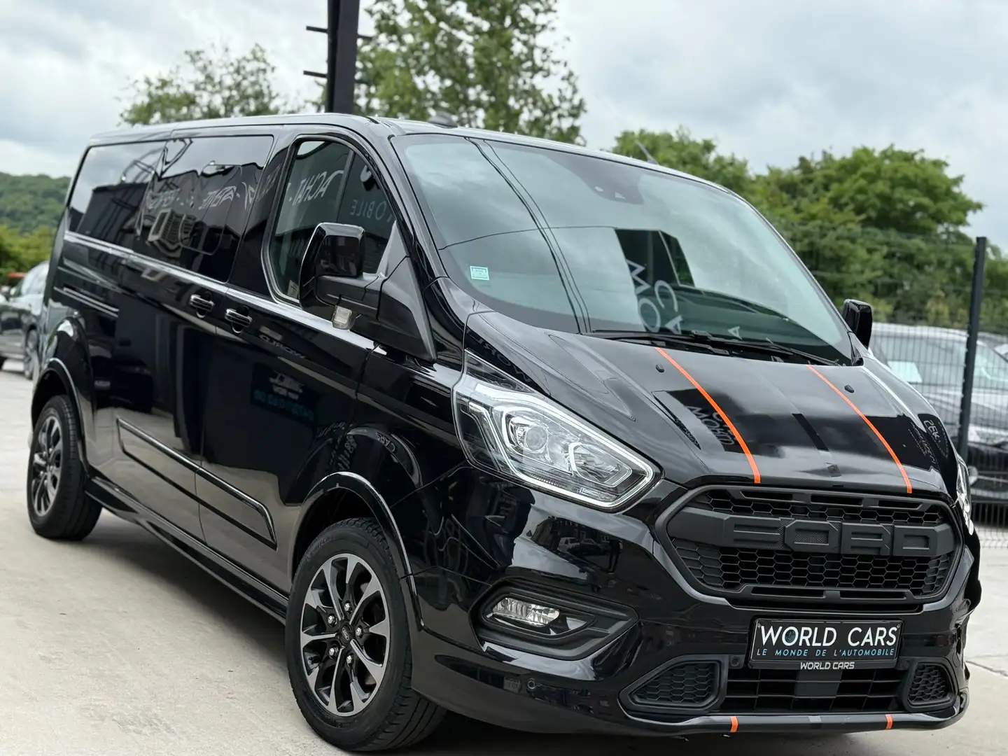 Ford Transit Custom 2.0 TDCi L2H1 SPORT 185CV TVAC*BTWIN/ DISTRO/ CAM Zwart - 2