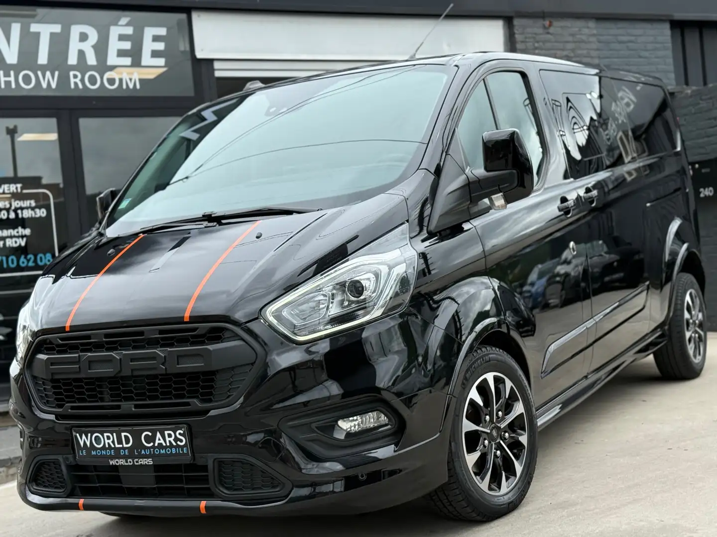 Ford Transit Custom 2.0 TDCi L2H1 SPORT 185CV TVAC*BTWIN/ DISTRO/ CAM Zwart - 1