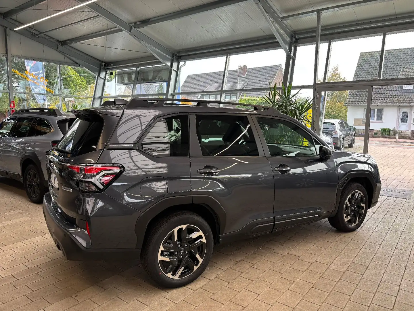 Subaru Forester 2.0 ie 100kW AWD Exclusive Gris - 2