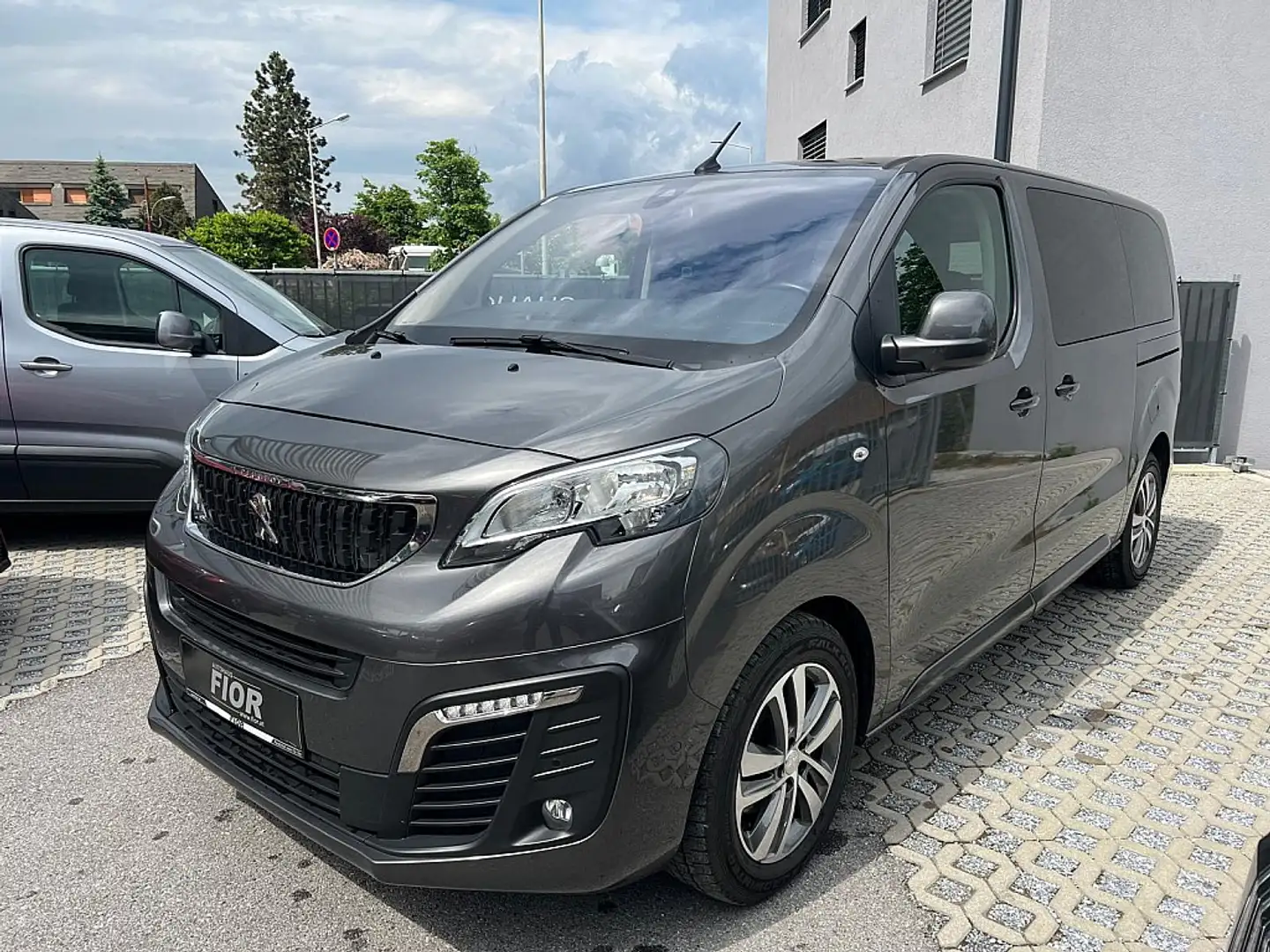 Peugeot Traveller Active L2 BlueHDI 180 S&S EAT8 (G2575) Marrón - 1
